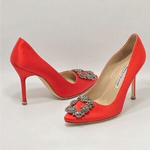 Manolo Blahnik Hangisi 105MM Embellished Satin Pumps size 35.5